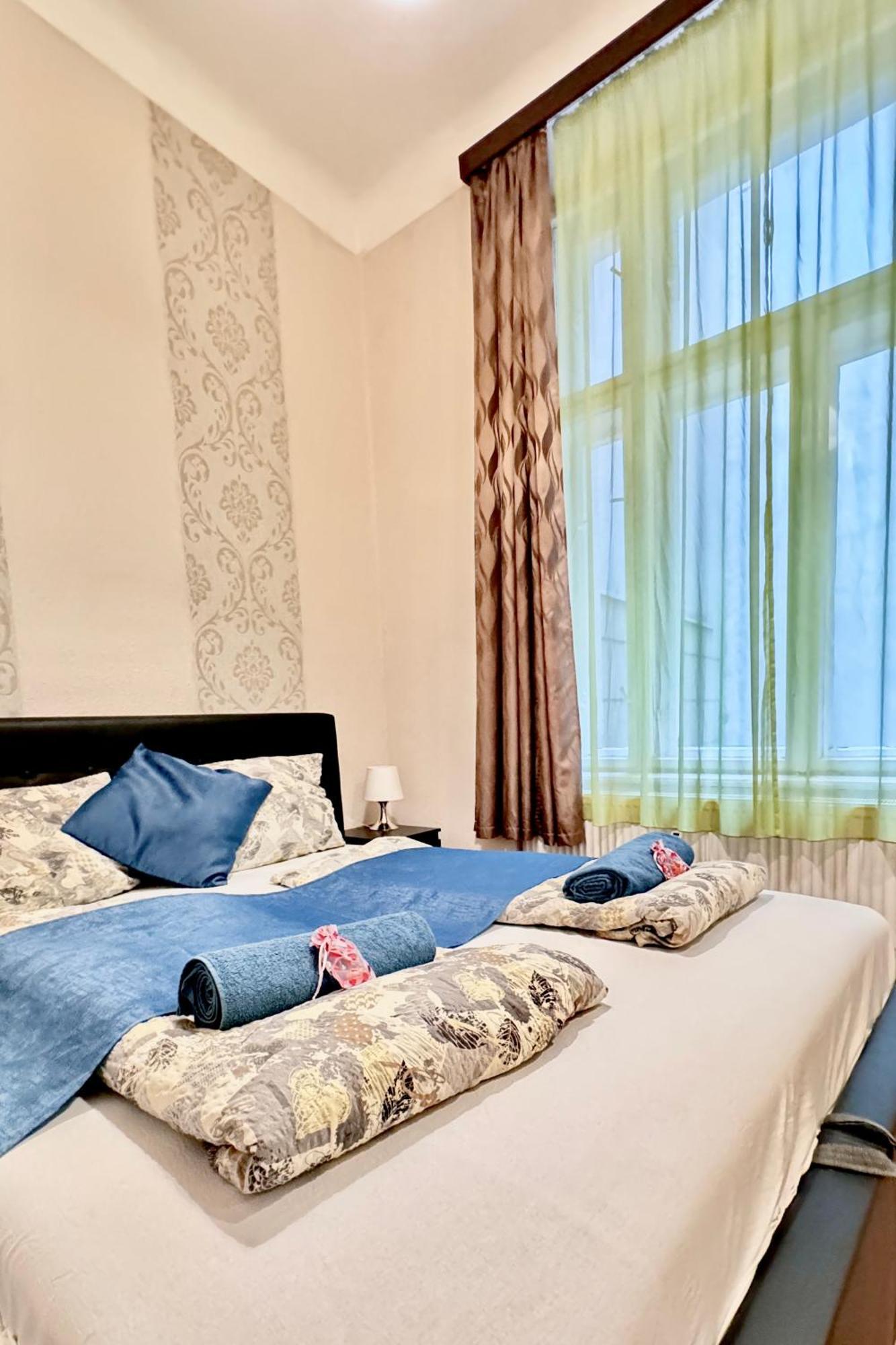 Central Walk Fashionstreet Apartmnts Budapest Exteriör bild