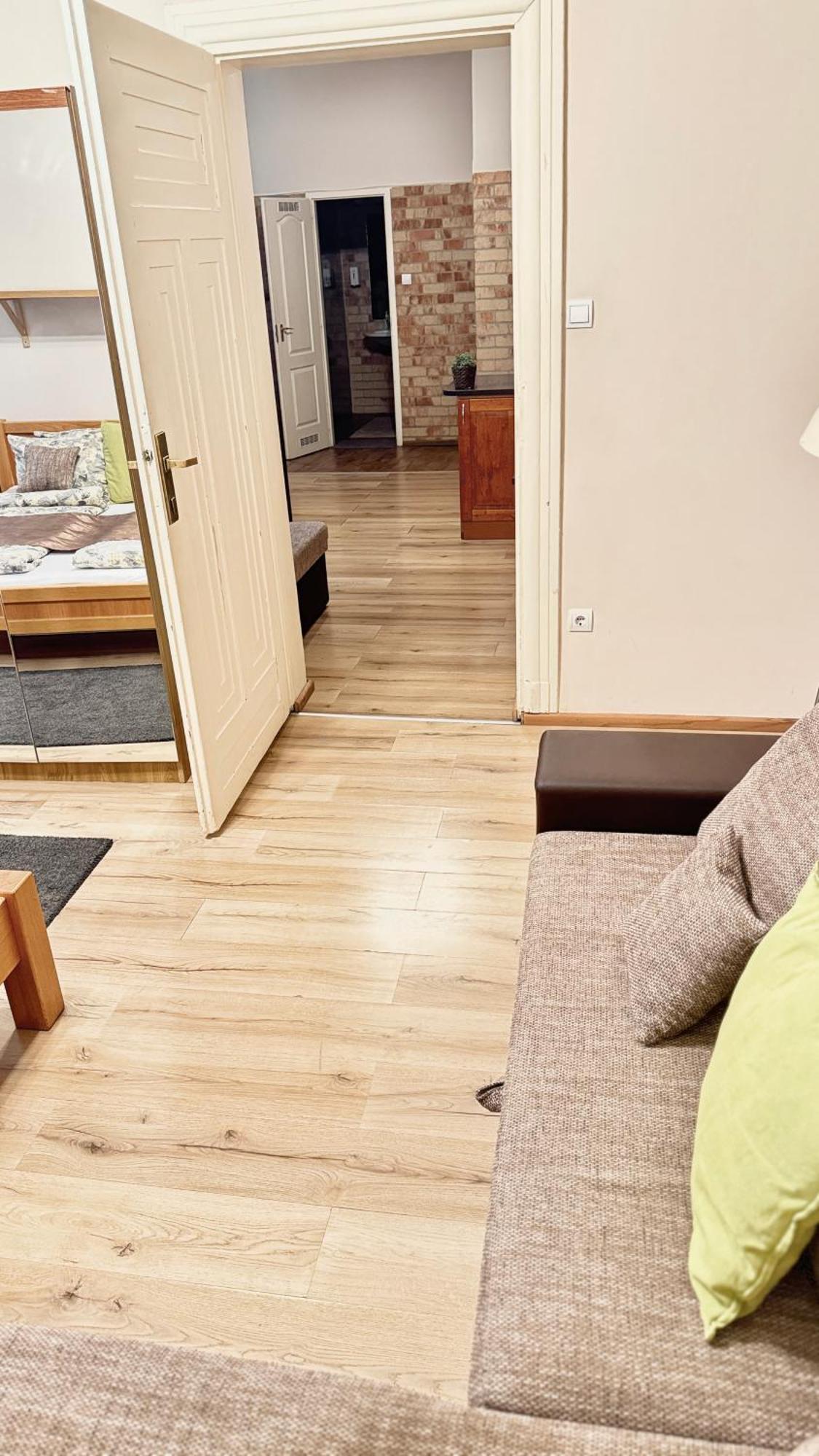 Central Walk Fashionstreet Apartmnts Budapest Exteriör bild